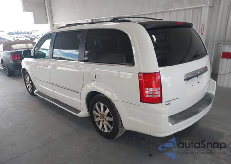 2009 Chrysler Town & Country Touring from USA, damaged, VIN 2A8HR54X09R657163